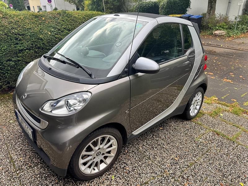 Beige Gebraucht 2010 Smart ForTwo Cabrio Cabrio | 4.499 € (Guter Preis) - Bild 1/4