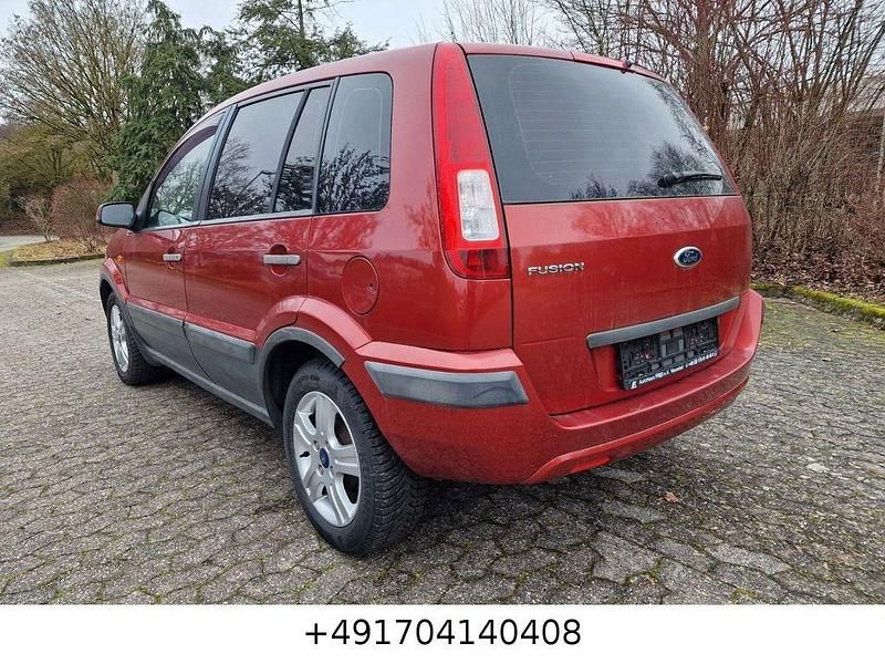 Gebraucht Ford Fusion 80 PS (58 kW) 2007 Rot Limousine