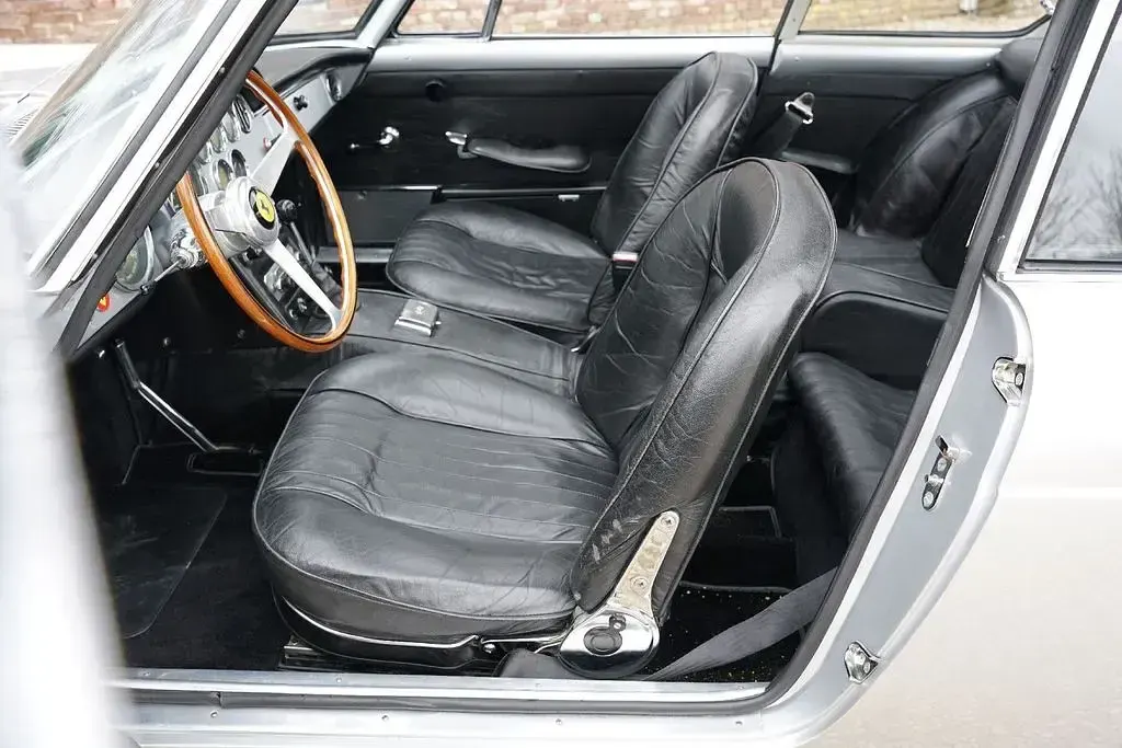 Gebraucht Ferrari 250 300 PS (220 kW) 1964 Silber Coupé