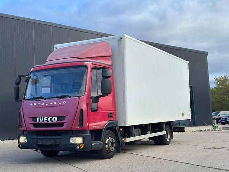 Rot Gebraucht 2013 Iveco Massif | 8.000 € - Bild 1/4
