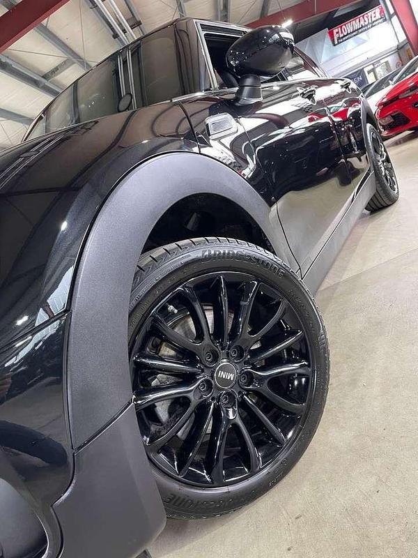 Gebraucht Mini Cooper Clubman 136 PS (100 kW) 2022 Schwarz Kombi