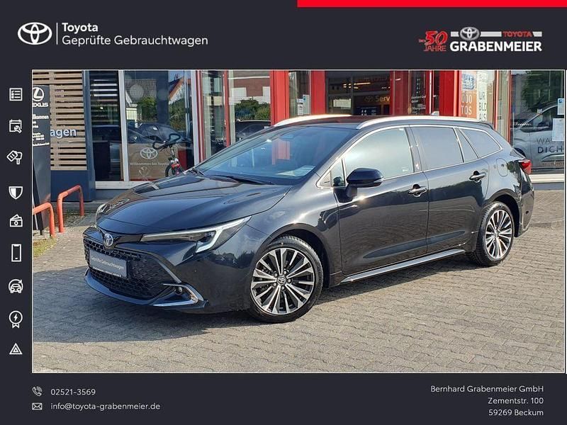 Mysticschwarz mica Gebraucht 2023 Toyota Corolla Team Kombi | 27.950 € (Etwas zu teuer) - Bild 1/4