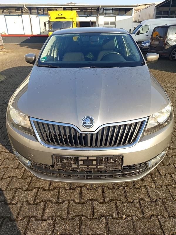 Second-hand Skoda Rapid 86 CP (63 kW) 2014 Argintiu Hatchback