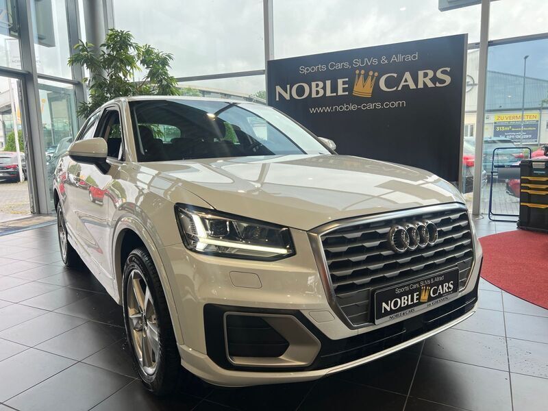 Gletscherweiß metallic (metallic) Gebraucht 2020 Audi Q2 Sport SUV | 22.990 € (Fairer Preis) - Bild 1/4