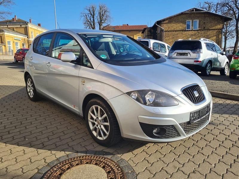 Gebraucht Seat Altea Copa 125 PS (91 kW) 2011 Silber Limousine