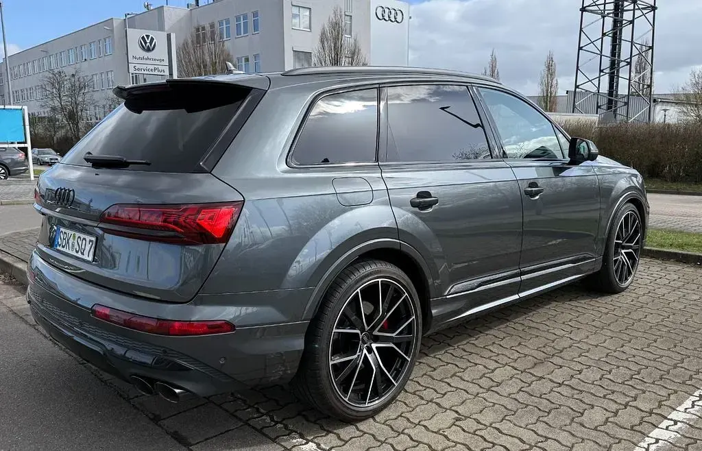 Gebraucht Audi SQ7 Sport 507 PS (372 kW) 2022 Grau SUV