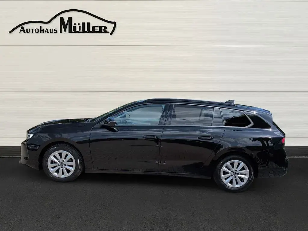 Gebraucht Opel Astra Edition 110 PS (80 kW) 2024 Lackierung schwarz perla nera/ Kleinwagen