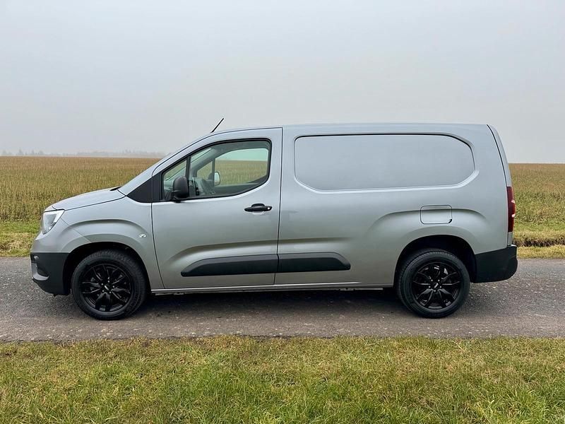 Gebraucht Opel Combo 131 PS (96 kW) 2022 Grau Van / Kleinbus