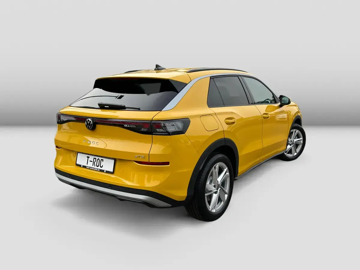 Neu VW T-Roc Cabriolet Life 150 PS (110 kW) 2026 Canary yellow SUV