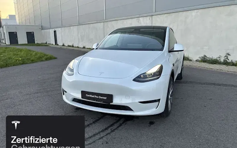 Gebraucht Tesla Model Y 273 kW (372 PS) 2023 Weiß SUV