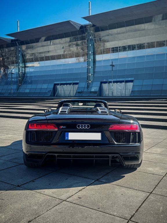 Schwarz Gebraucht 2018 Audi R8 Spyder Sport Cabrio | 123.000 € - Bild 1/4
