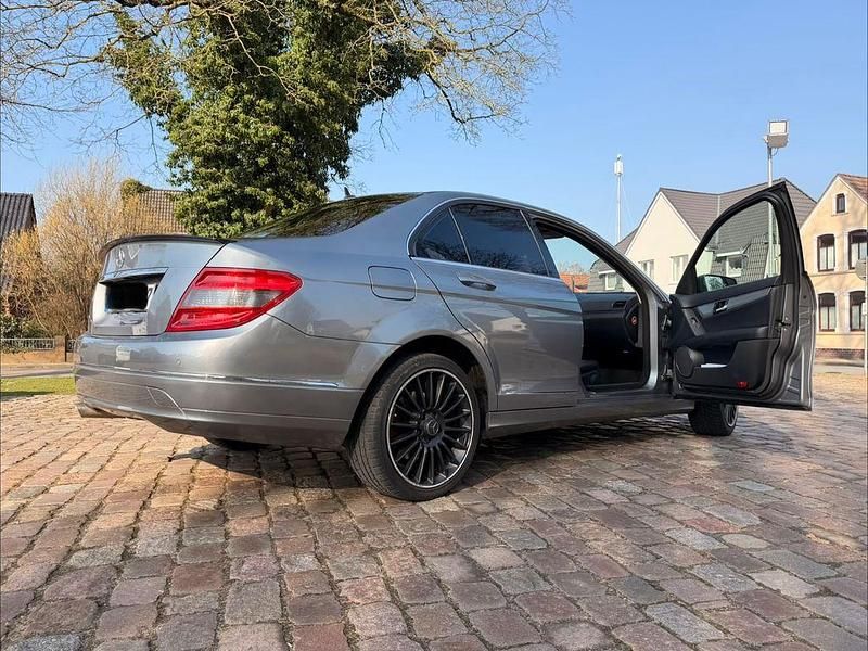 Second-hand Mercedes C220 170 CP (125 kW) 2009 Gri Berlinǎ