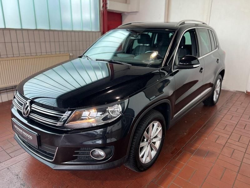 Gebraucht VW Tiguan LOUNGE 150 PS (110 kW) 2016 Schwarz SUV