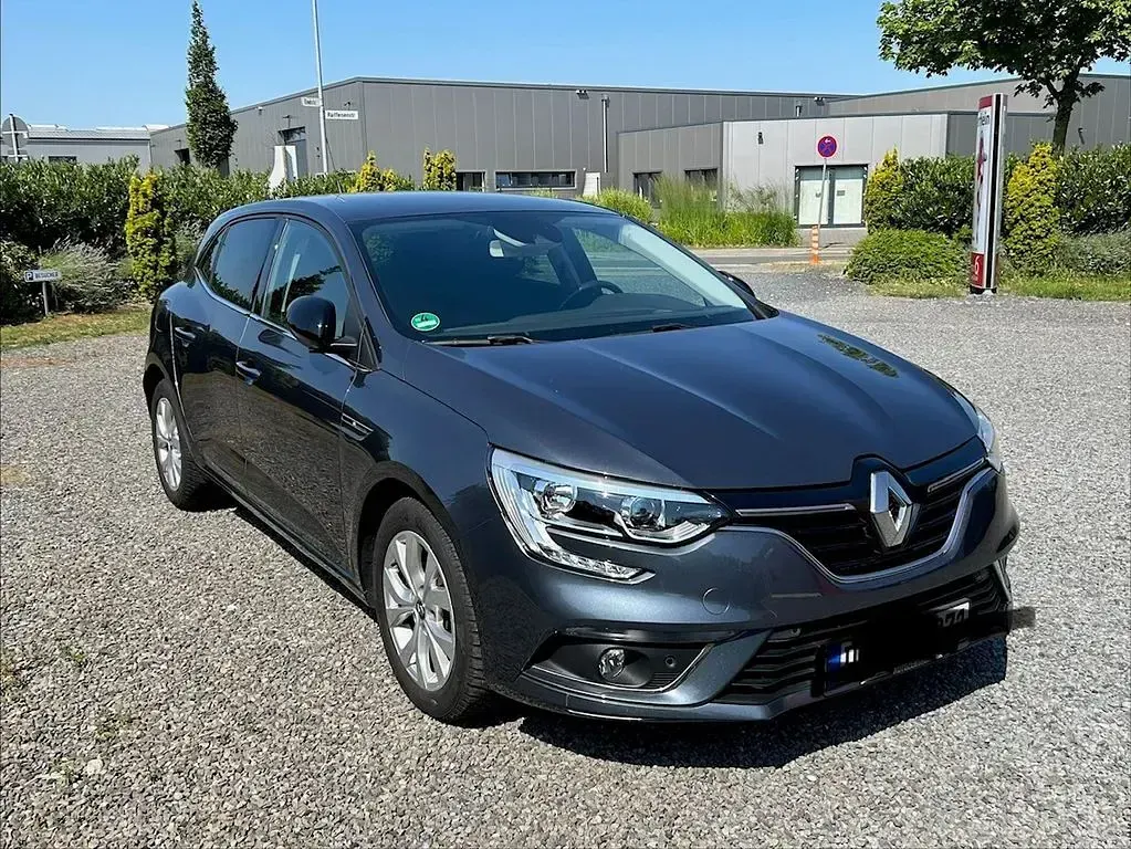 Gebraucht Renault Mégane LIMITED 140 PS (102 kW) 2020 Grau Limousine