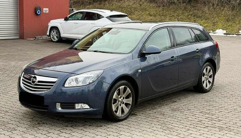 Blau Gebraucht 2009 Opel Insignia Kombi | 2.333 € (Superpreis) - Bild 1/4