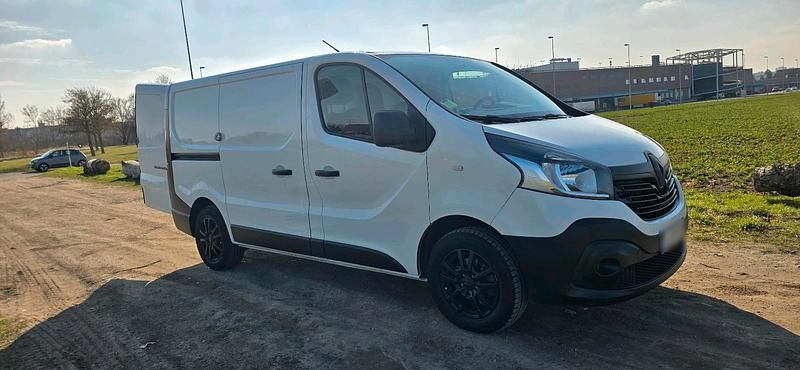 Gebraucht Renault Trafic 95 PS (69 kW) 2018 Weiß Van / Kleinbus