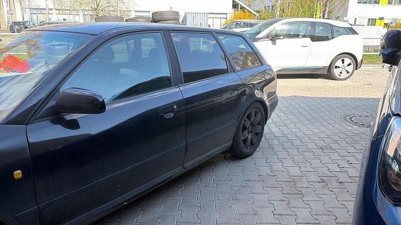 Gebraucht Audi A4 125 PS (91 kW) 1998 Schwarz Kombi