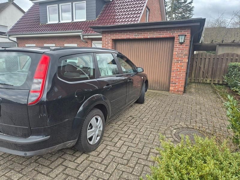 Gebraucht Ford Focus 125 PS (91 kW) 2007 Schwarz Kombi