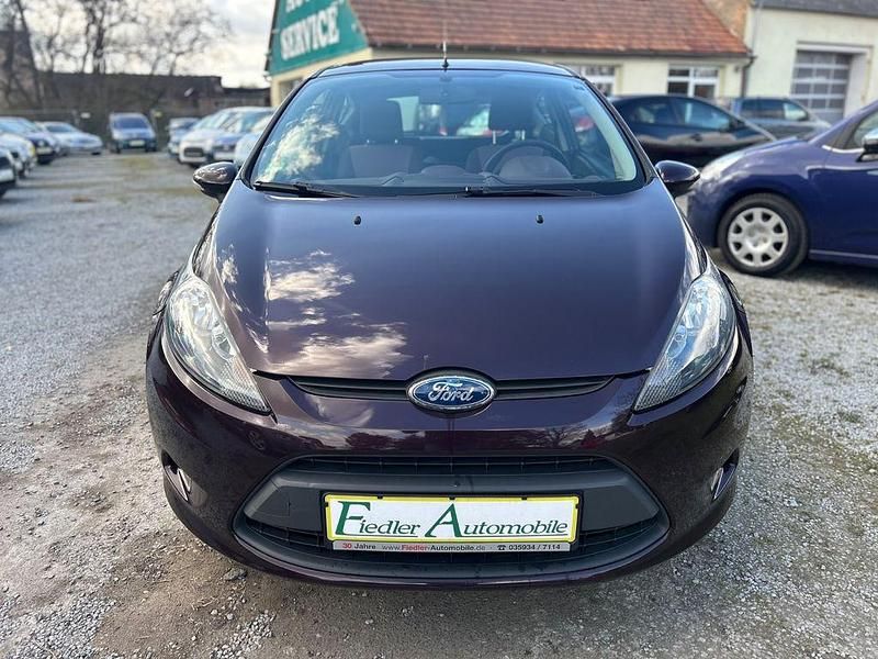 Gebraucht Ford Fiesta Trend 82 PS (60 kW) 2009 Braun Kleinwagen