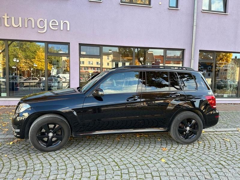 Schwarz Gebraucht 2015 Mercedes GLK220 SUV | 11.200 € (Guter Preis) - Bild 1/3
