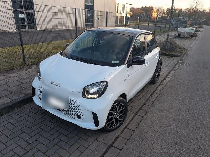 Gebraucht Smart ForFour Electric Drive 60 kW (82 PS) 2021 Weiß Kleinwagen