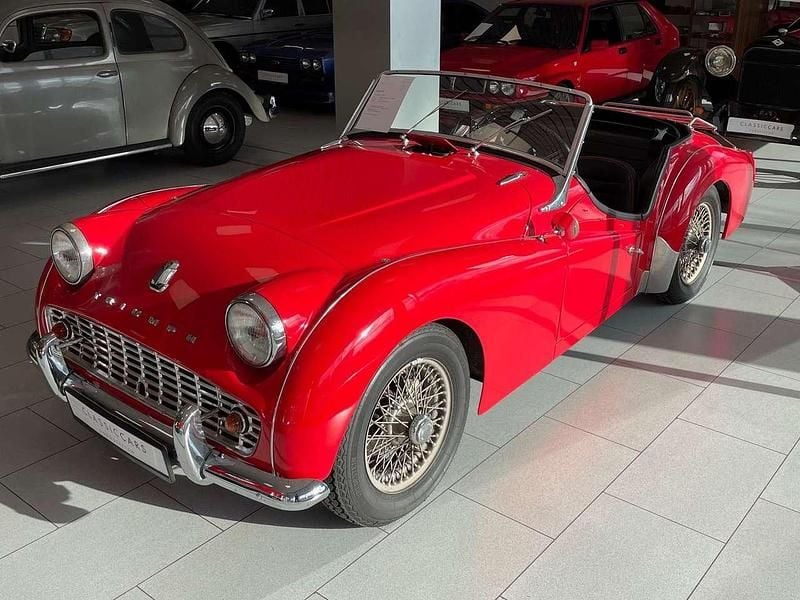 Rot Gebraucht 1961 Triumph TR3 Cabrio | 28.000 € - Bild 1/4
