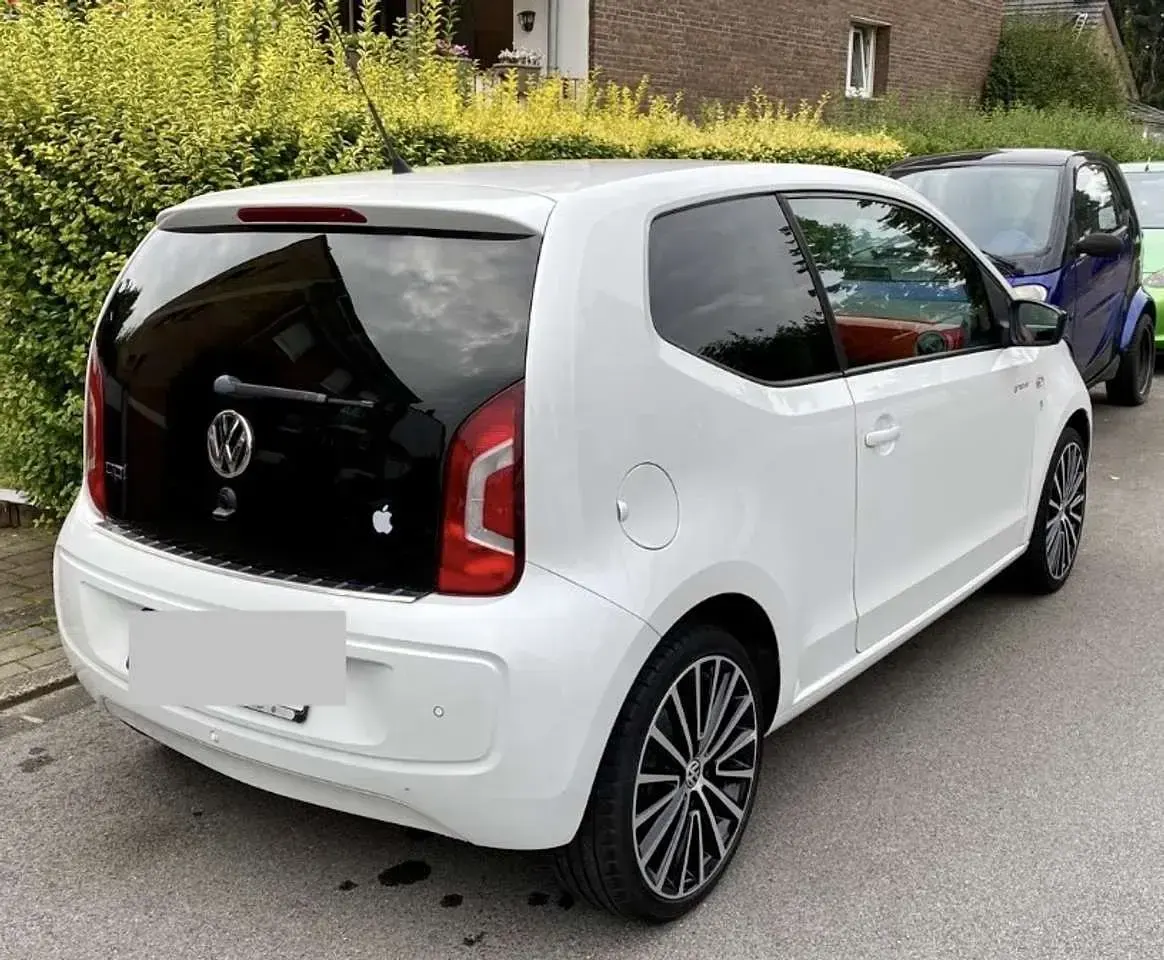 Gebraucht VW up! Groove 75 PS (55 kW) 2014 Weiß Kleinwagen