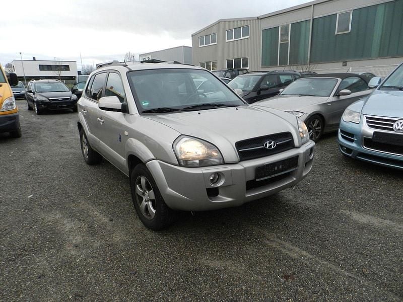 Gebraucht Hyundai Tucson Team 141 PS (103 kW) 2006 Silber SUV