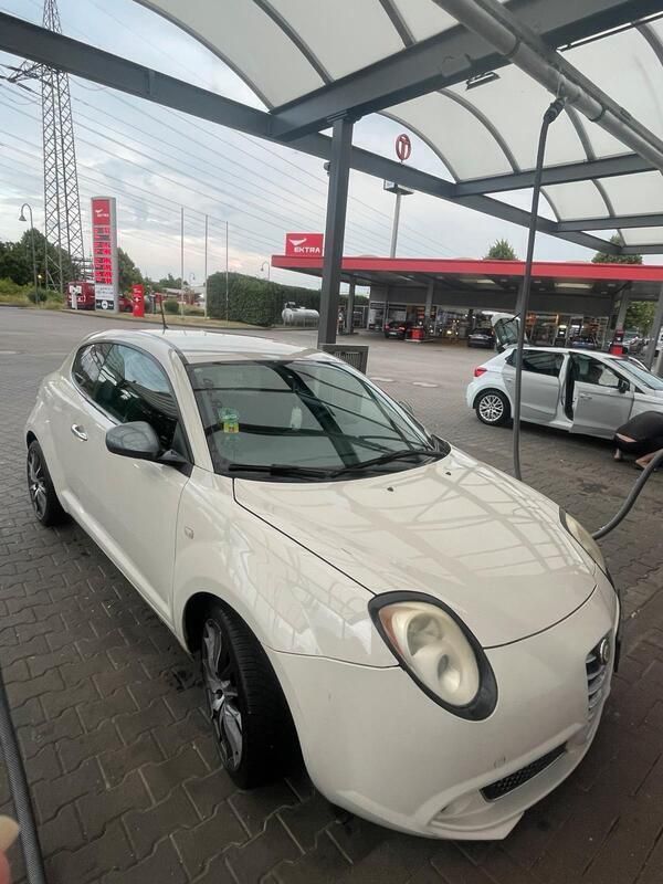 Weiß Gebraucht 2008 Alfa Romeo MiTo Kleinwagen | 3.000 € (Fairer Preis) - Bild 1/4