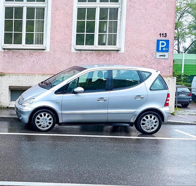 Silber Gebraucht 2002 Mercedes A160 Kleinwagen | 1.500 € (Fairer Preis) - Bild 1/4