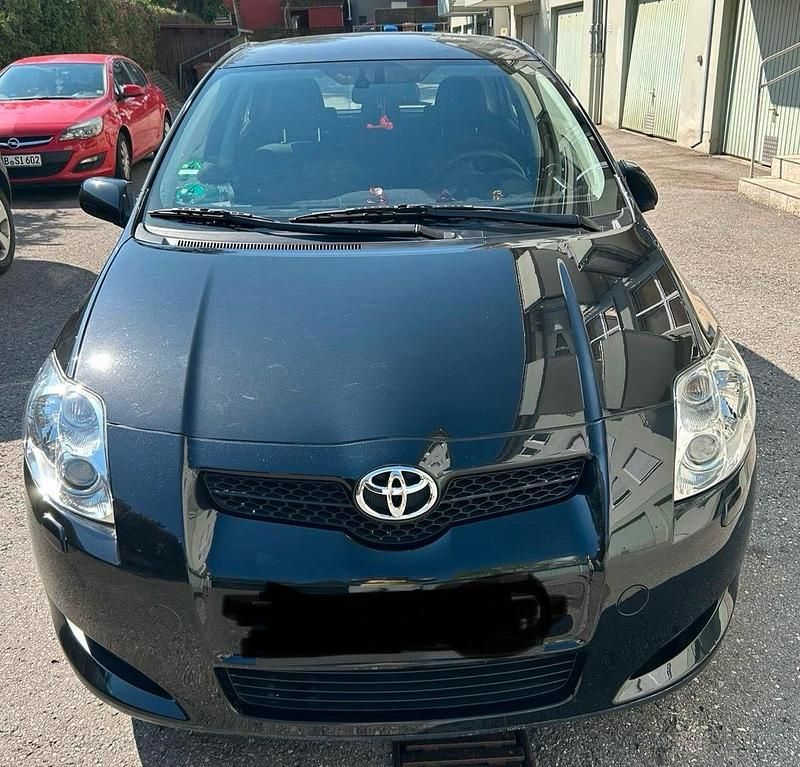 Schwarz Gebraucht 2008 Toyota Auris Executive Limousine | 7.500 € (Teuer) - Bild 1/4