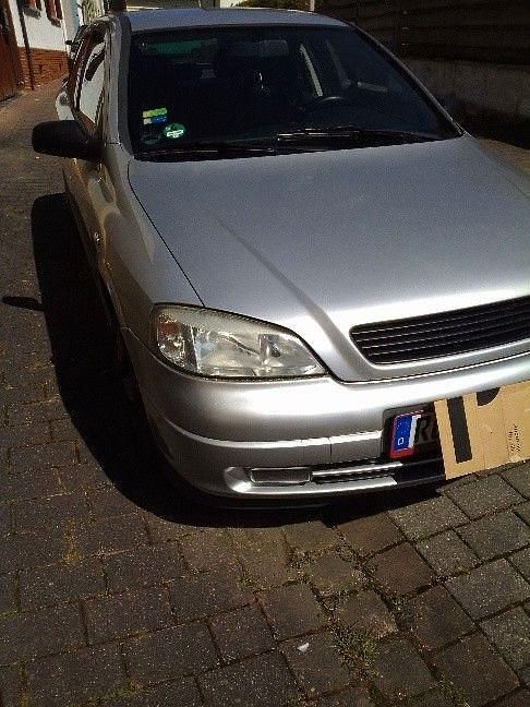 Gebraucht Opel Astra 101 PS (74 kW) 1999 Silber Limousine