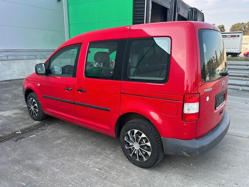 Gebraucht VW Caddy Life 105 PS (77 kW) 2010 Rot Van / Kleinbus