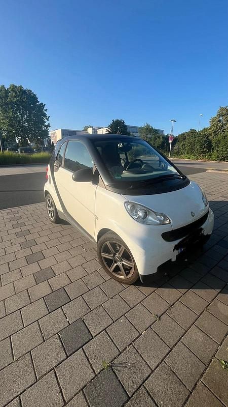 Weiß Gebraucht 2007 Smart ForTwo Coupé Coupé | 3.200 € - Bild 1/4