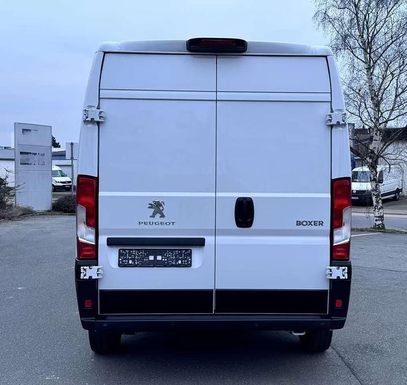 Gebraucht Peugeot Boxer S 140 PS (102 kW) 2024 Weiß Van
