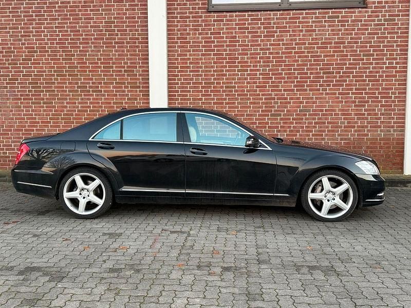Gebraucht Mercedes S500 435 PS (319 kW) 2013 Schwarz Limousine
