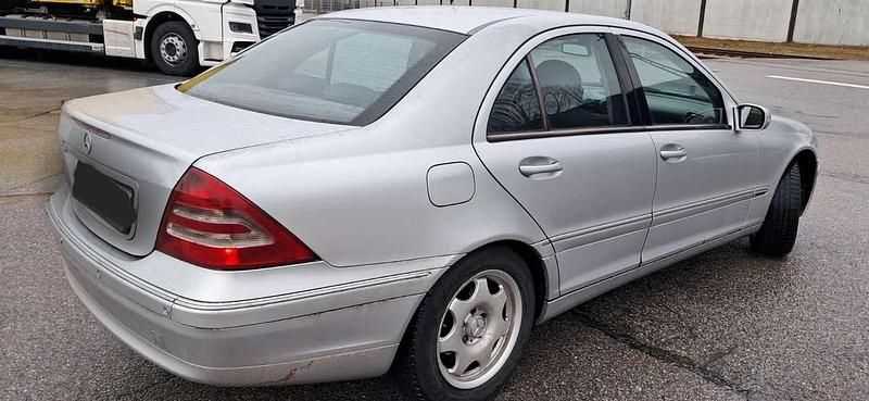 Gebraucht Mercedes C220 Elegance 143 PS (105 kW) 2001 Limousine