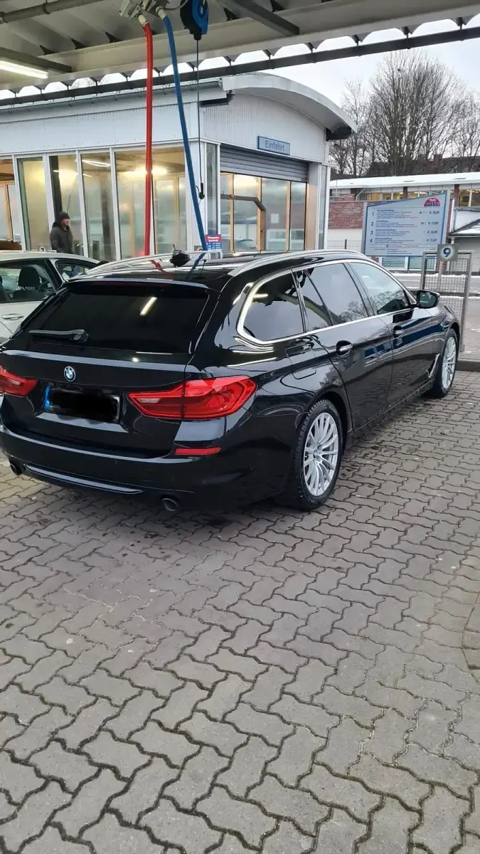 Gebraucht BMW 520 198 PS (145 kW) 2018 Schwarz Kombi