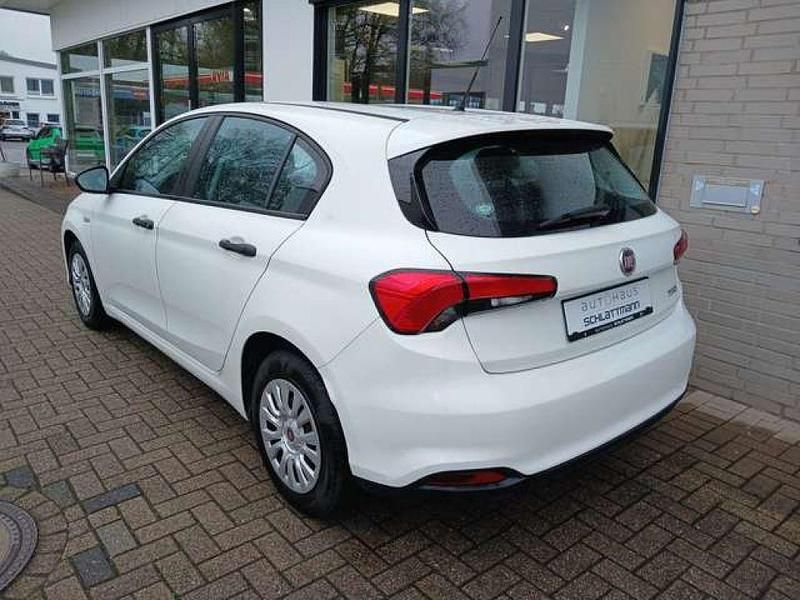 Gebraucht Fiat Tipo Pop 95 PS (69 kW) 2017 Colore esterno Kleinwagen