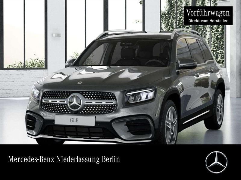 Kosmosschwarz Gebraucht 2024 Mercedes GLB200 AMG SUV | 45.990 € (Etwas zu teuer) - Bild 1/4