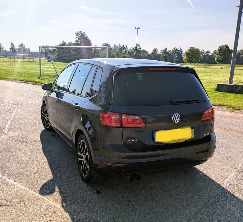 Grau Gebraucht 2015 VW Golf Sportsvan LOUNGE Van / Kleinbus | 9.500 € (Superpreis) - Bild 1/4