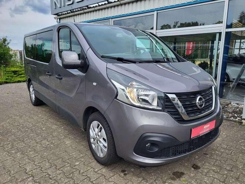 Grau Gebraucht 2019 Nissan NV300 Van | 23.900 € (Etwas zu teuer) - Bild 1/4