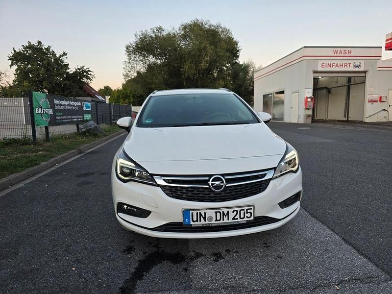 Gebraucht Opel Astra Edition 95 PS (69 kW) 2018 Weiß Kombi