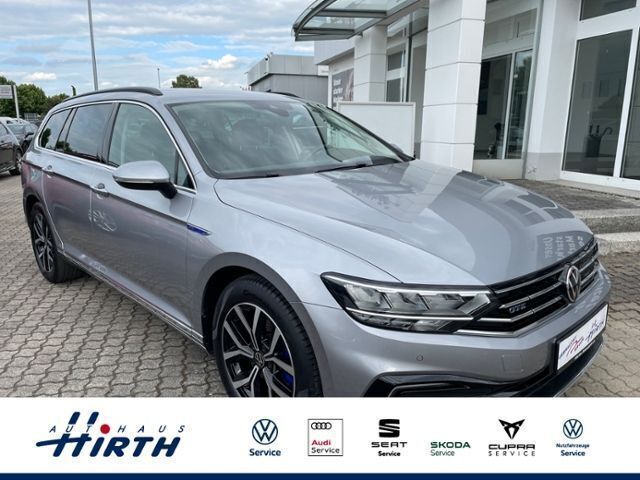 Silber metallic Gebraucht 2021 VW Passat GTE Kombi | 22.244 € (Etwas zu teuer) - Bild 1/4