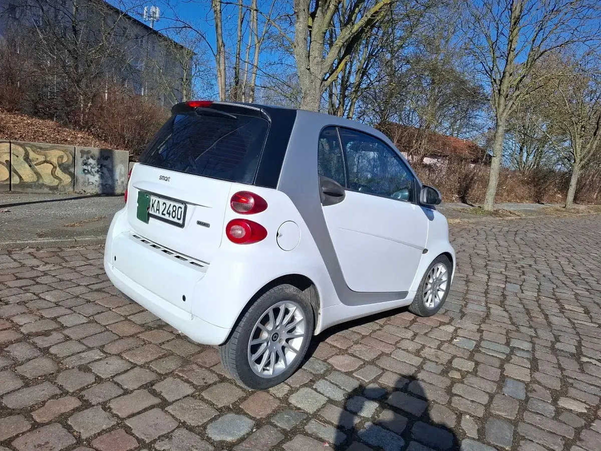 Gebraucht Smart ForTwo Coupé 71 PS (52 kW) 2010 Weiß Coupé