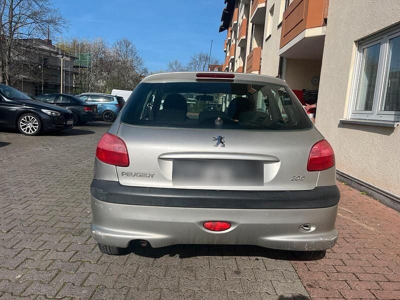 Gebraucht Peugeot 206 75 PS (55 kW) 2004 Grau Kleinwagen