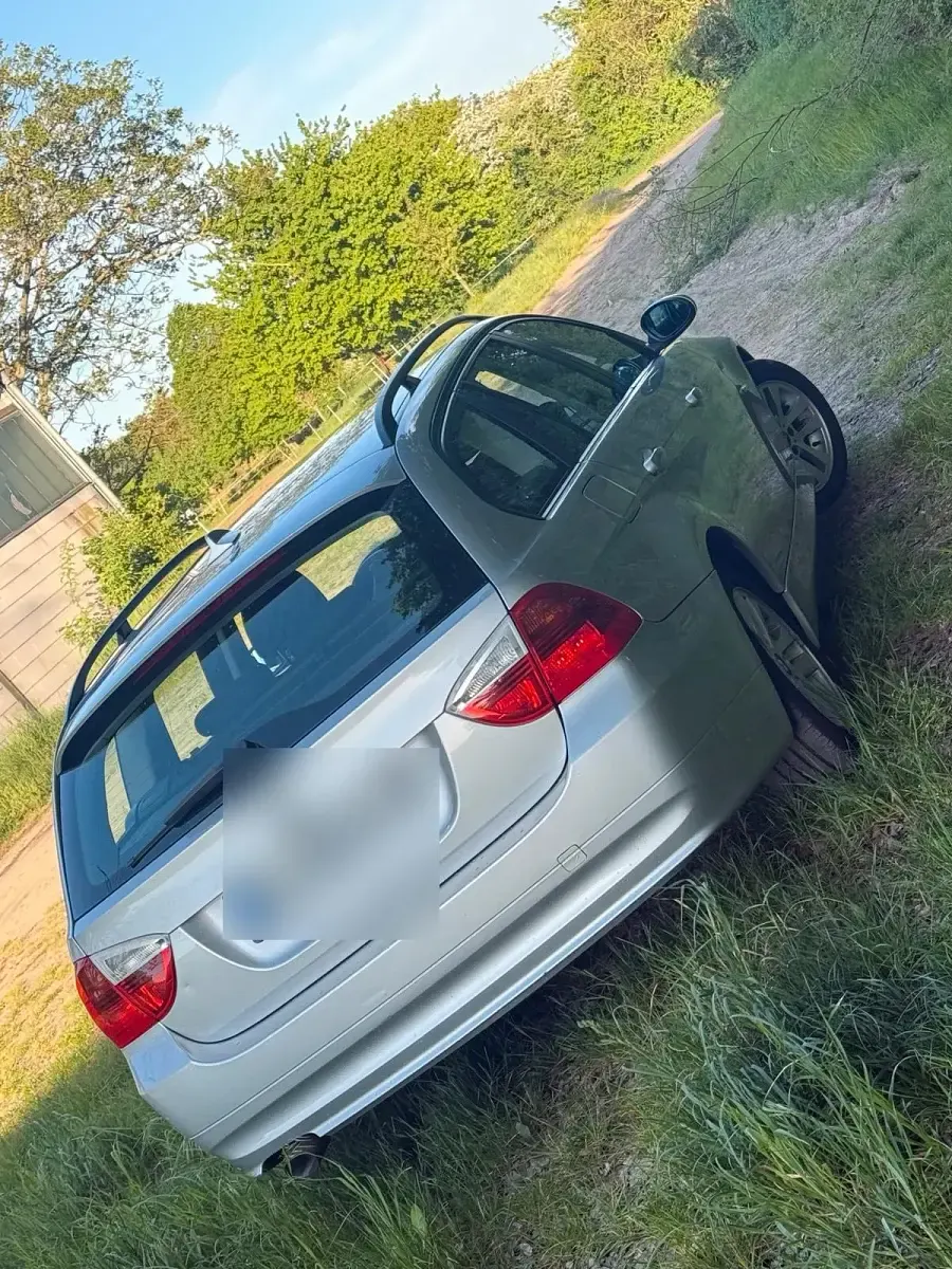 Gebraucht BMW 320 163 PS (119 kW) 2005 Silber Kombi