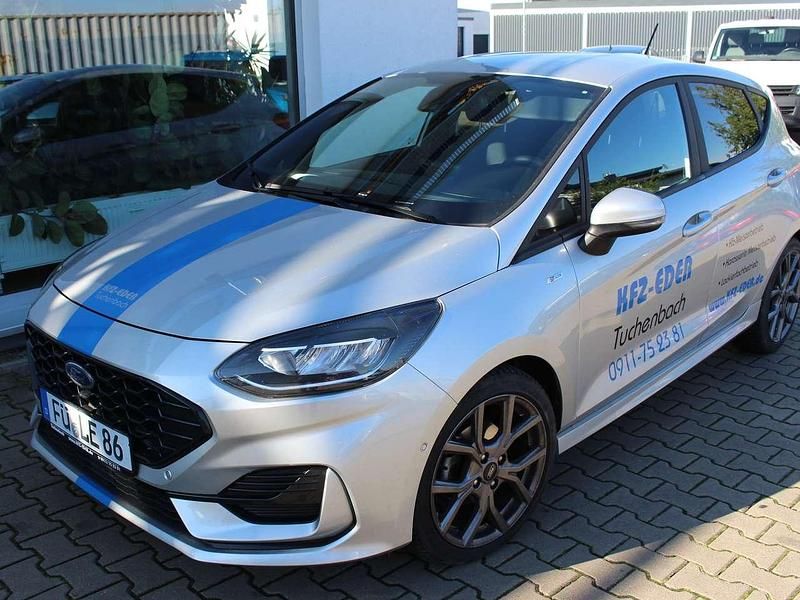 Polarsilber metallic Gebraucht 2023 Ford Fiesta ST-Line Kleinwagen | 17.000 € (Fairer Preis) - Bild 1/4