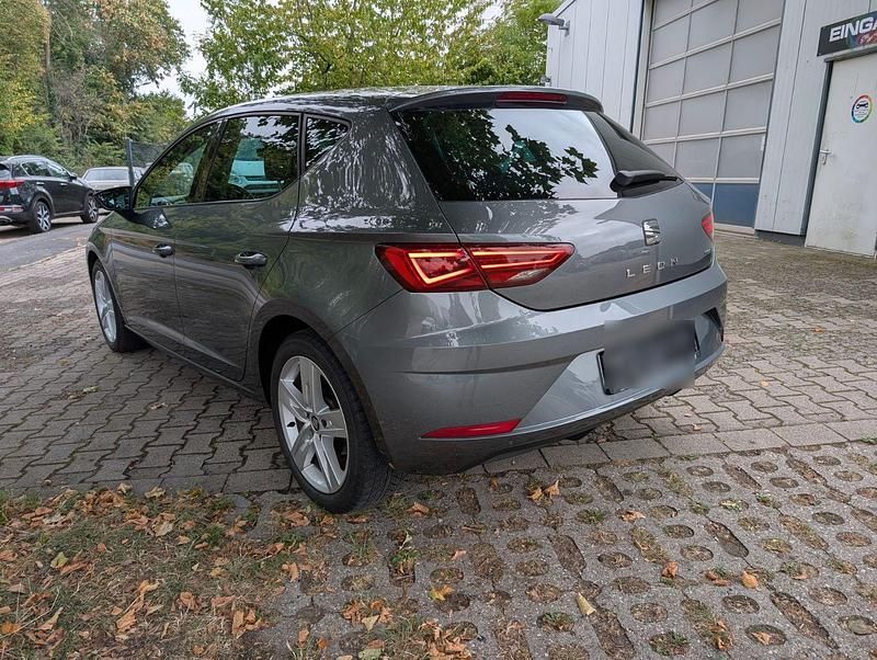 Gebraucht Seat Leon Style 110 PS (80 kW) 2018 Grau Limousine