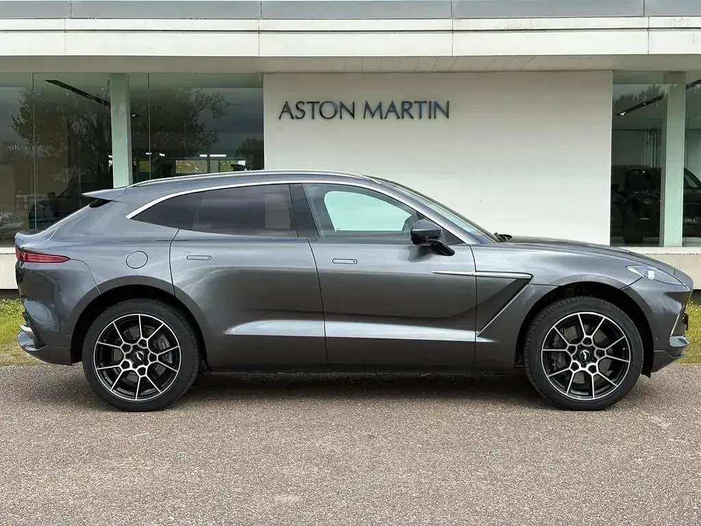 Gebraucht Aston Martin DBX 551 PS (405 kW) 2021 SUV